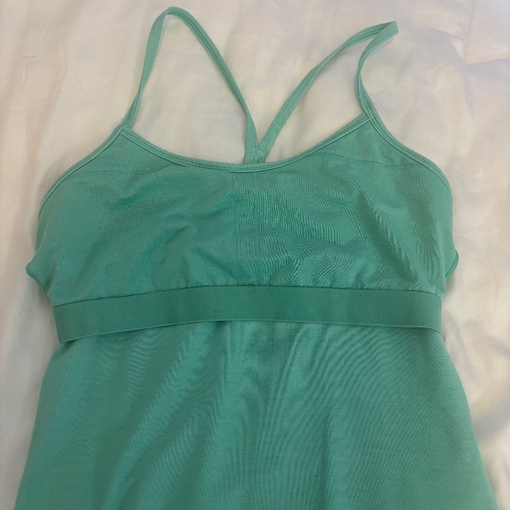 Lululemon Mint Green Size 6 Tank Top